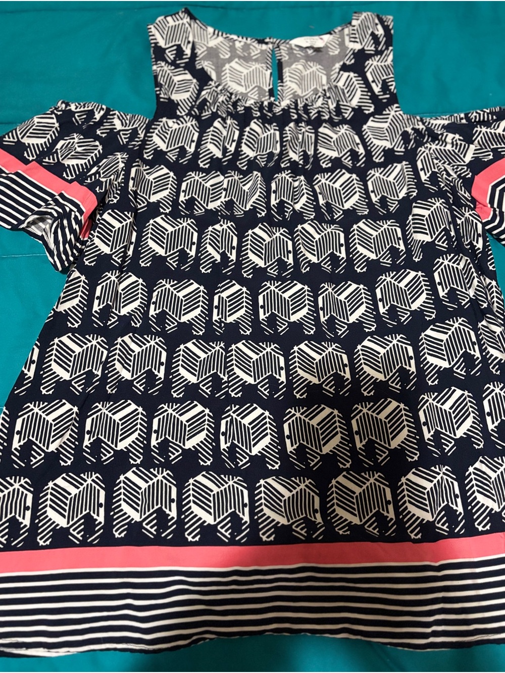 Crown & Ivy Cute Elephant Geometric Print Cold Shoulder Blouse Petite Small